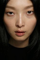 24452027_StellaMcCartneySung_hee_5.jpg