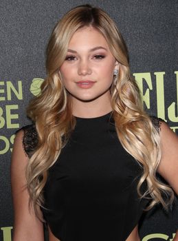 24530178_Olivia_Holt_07.jpg