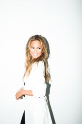 24820713_Chrissy_Teigen-31.jpg