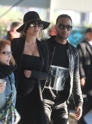 24821347_Chrissy-Teigen8.jpg