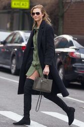 25112095_Karlie-Kloss-in-Green-Dress--12