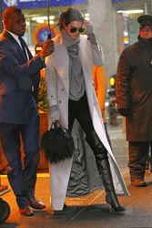 25324284_Kendall-Jenner-out-in-Manhattan