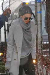 25324288_Kendall-Jenner-out-in-Manhattan