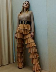 25742606_cayley_2.jpg