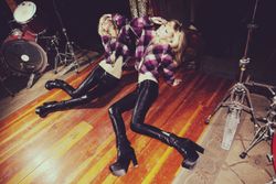 26551400_download_123.jpeg