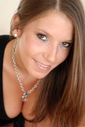 Lizzie Ryan - Desirable p4v0qeq6ql
