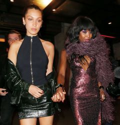 26649728_Naomi-Campbell-and-Bella-Hadid-