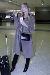 26649811_Elsa-Hosk-Arrives-in-Sin-City--