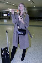 26649815_Elsa-Hosk-Arrives-in-Sin-City--