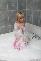 Lili - 009 - Bubble Bath-a4wfi3chvt.jpg