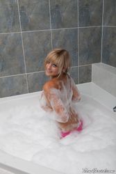 Lili - 009 - Bubble Bath-a4wfi3lxbl.jpg