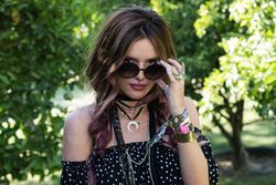 26882539_Bella-Thorne--REVOLVE-Desert-Ho