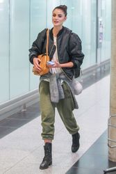 27151678_Taylor-Hill--Arriving-at-Airpor