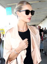 27151898_Rosie-Huntington-Whiteley-at-LA