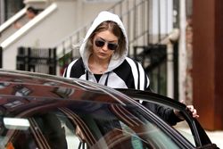 27308225_Gigi-Hadid-in-Tights-Leaves-her
