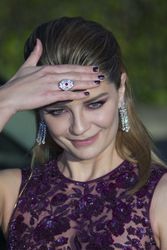 27483534_Mischa_Barton.jpg
