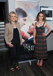27485165_Emilia-Clarke--Me-Before-You-Sc