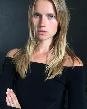 27602359_02.jpg