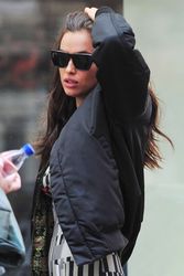 27641873_Irina-Shayk--Leaving-the-Mayfai