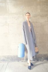 27668949_14-gabriela-hearst-resort-17.jp