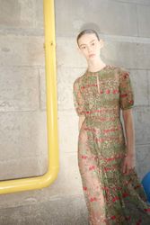 27668952_17-gabriela-hearst-resort-17.jp