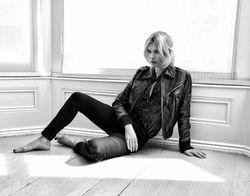 27671920_The_Edit-June_2016-Kate_Moss-by