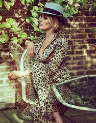 27671924_The_Edit-June_2016-Kate_Moss-by