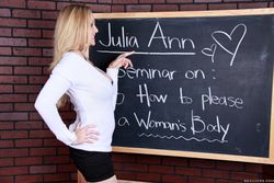 Julia Ann - Photoset 5 h5ce8dwyng