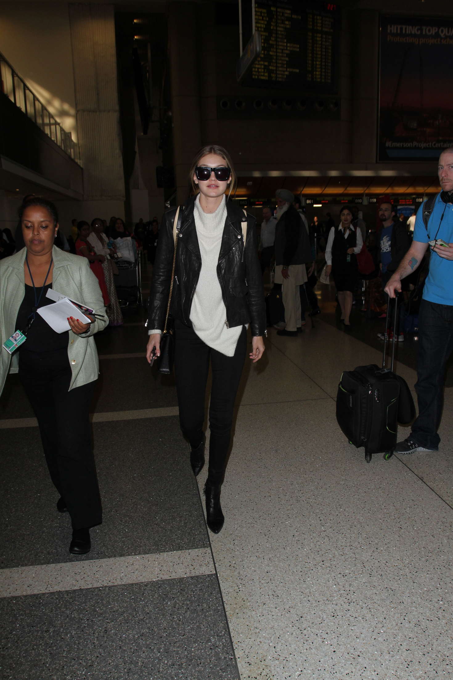 Gigi Hadid Arrives at LAX Airport 10