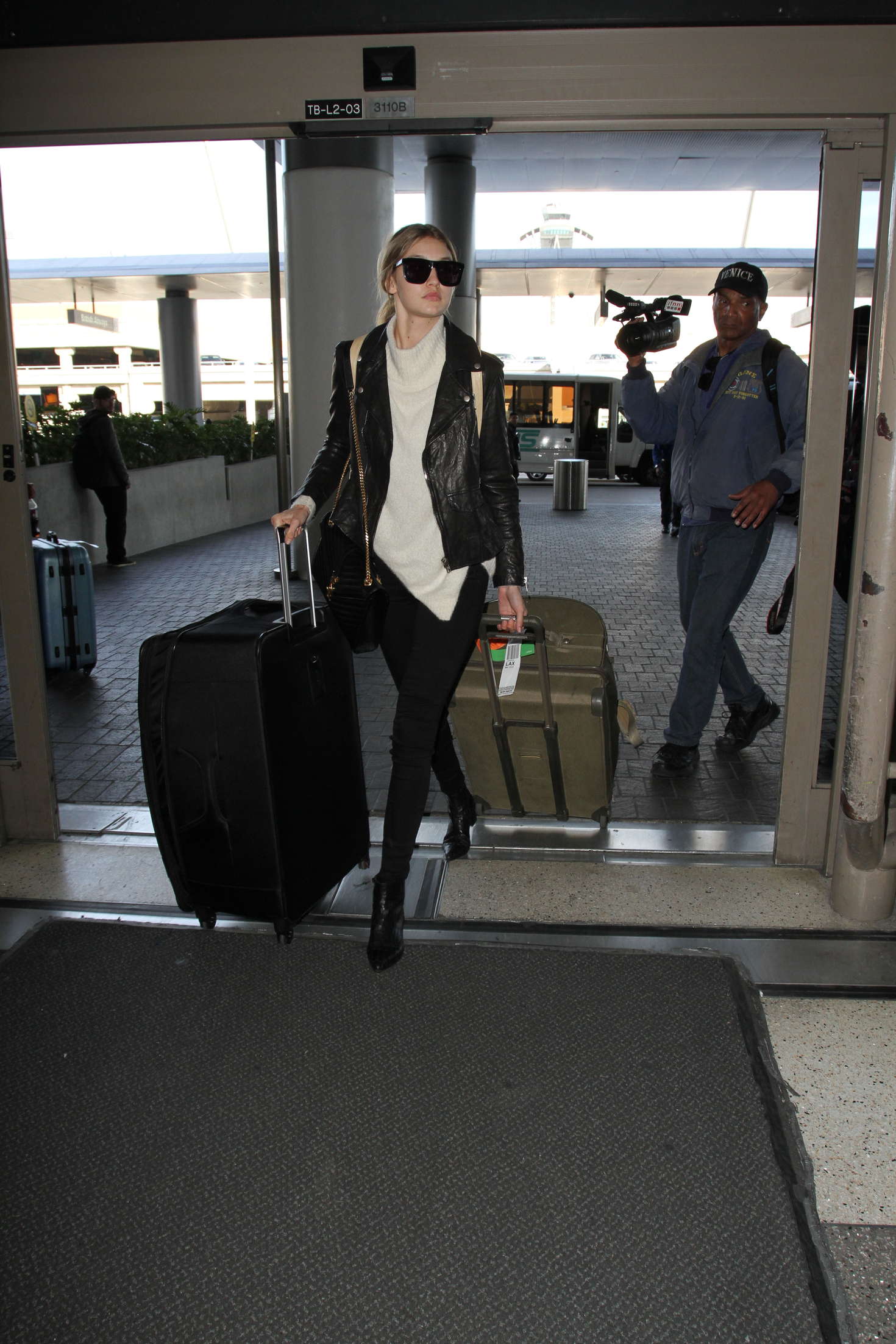 Gigi Hadid Arrives at LAX Airport 05