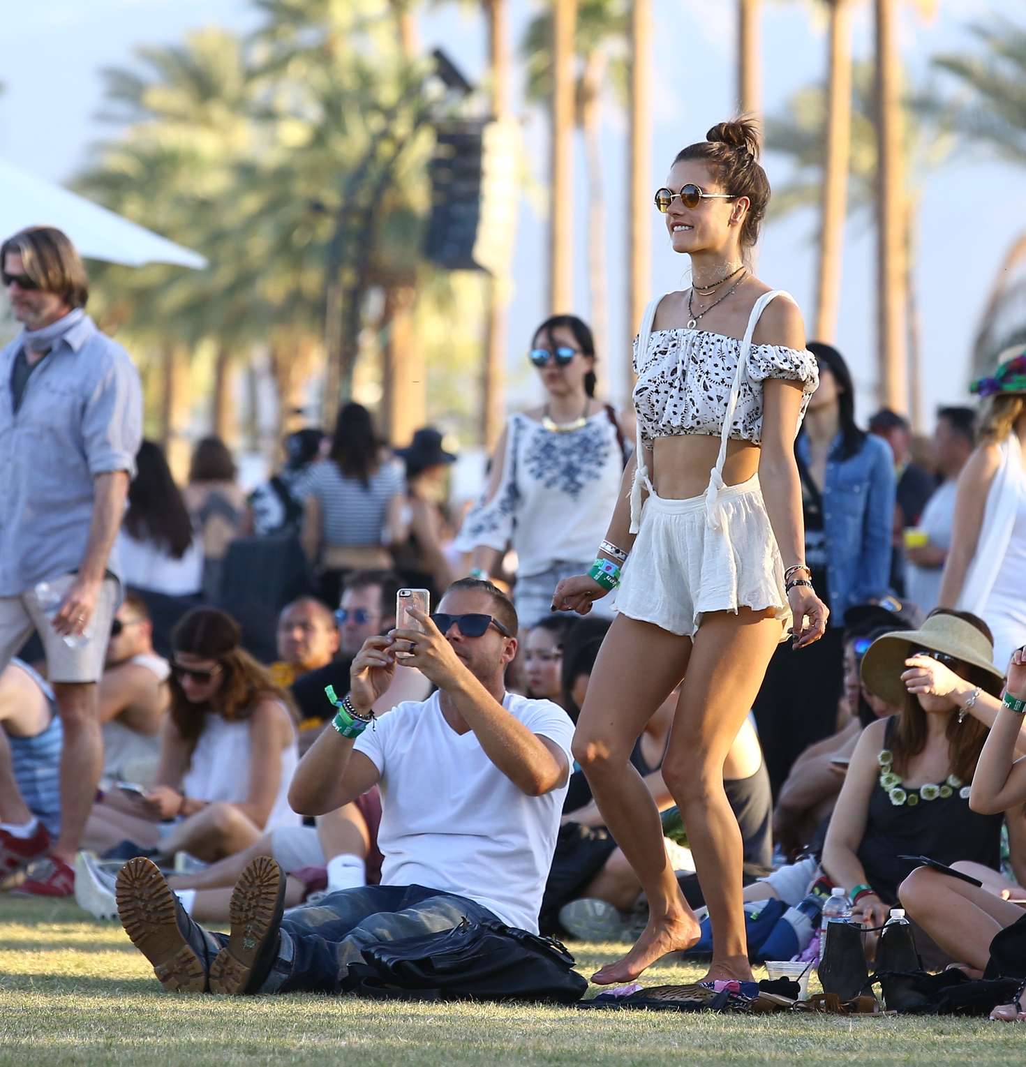 Alessandra Ambrosio at Coachella 2016 08